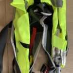 Binnenkant reddingsvest controleren